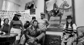 Mostra traz fotografias de Sebastião Salgado na Revolução dos Cravos. - Alcácer do Sal, Foto: Sebastião Salgado - Sebastião Salgado