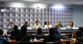 A vida real ainda não reflete a lei, aponta audiência sobre síndrome de Down