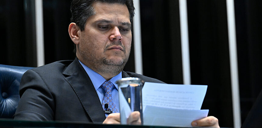 Sessão desta quarta-feira terá votação de dez autoridades