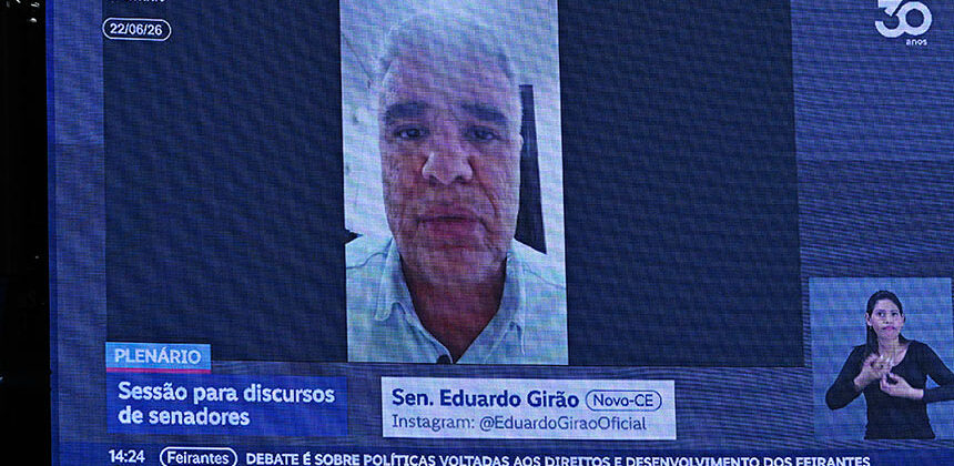 Girão elogia atuação do ministro André Mendonça no caso do Banco Master