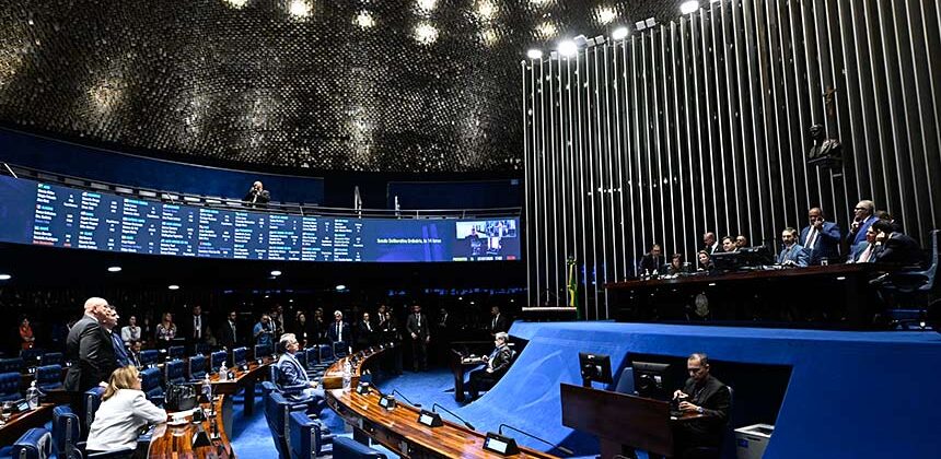 Aprovadas penas mais severas para violência sexual digital contra menores