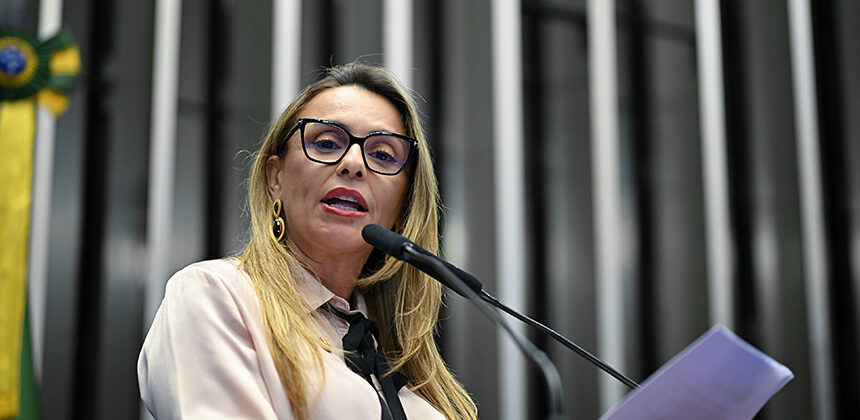 Roberta Acioly cobra medidas para reduzir custo das passagens aéreas em Roraima