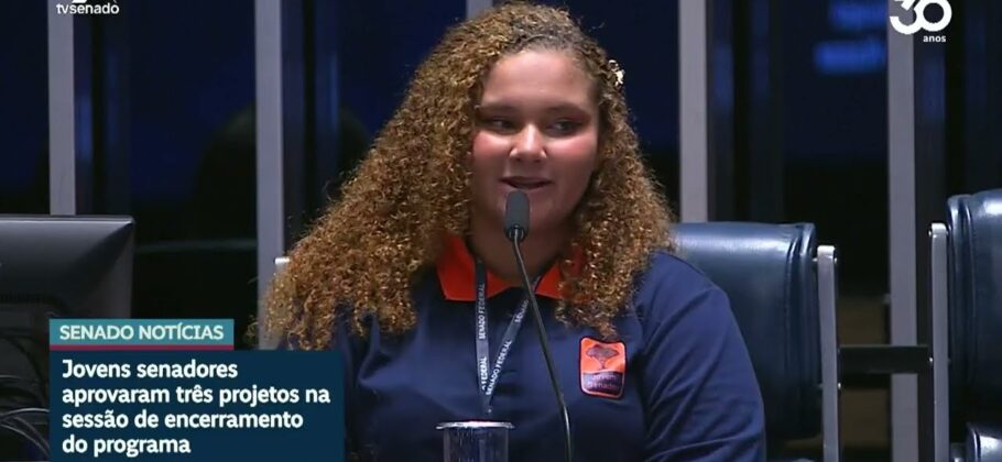 Vídeo: Jovens Senadores e Senadoras aprovam projetos de apoio a migrantes e mulheres